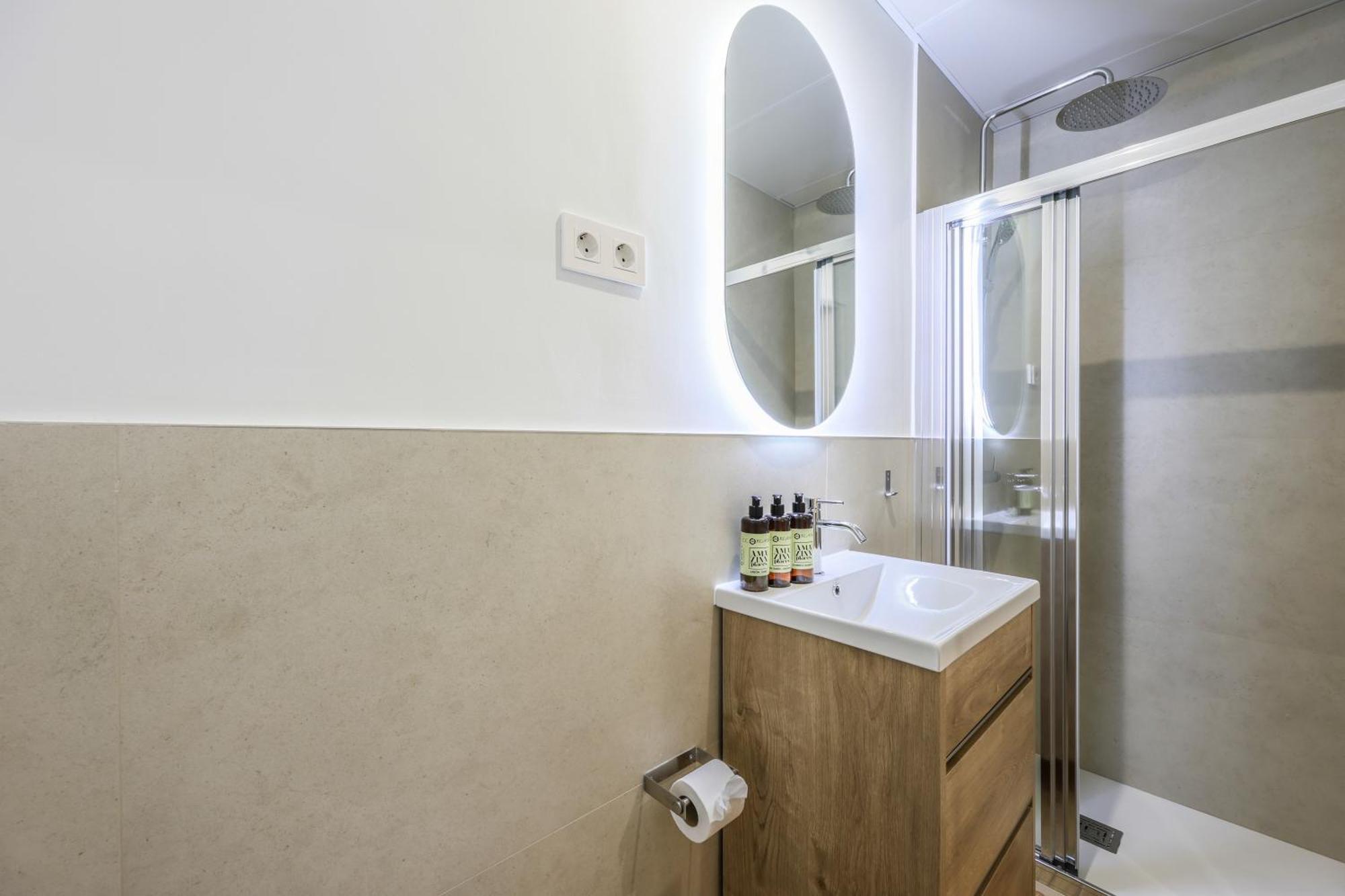 Encantador Apartamento Plaza Del Callao, Mid Term 马德里 外观 照片